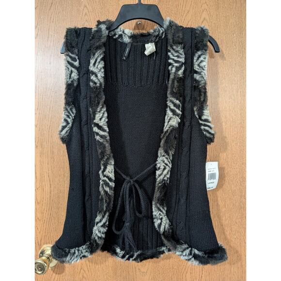 New Directions Black Cable Knit w/ Faux Fur Trim - Large *NWT $46* - Picture 1 of 9